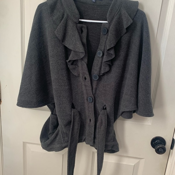 Gap size Medium Grey Cardigan Cape Style with Belt - Picture 3 of 7